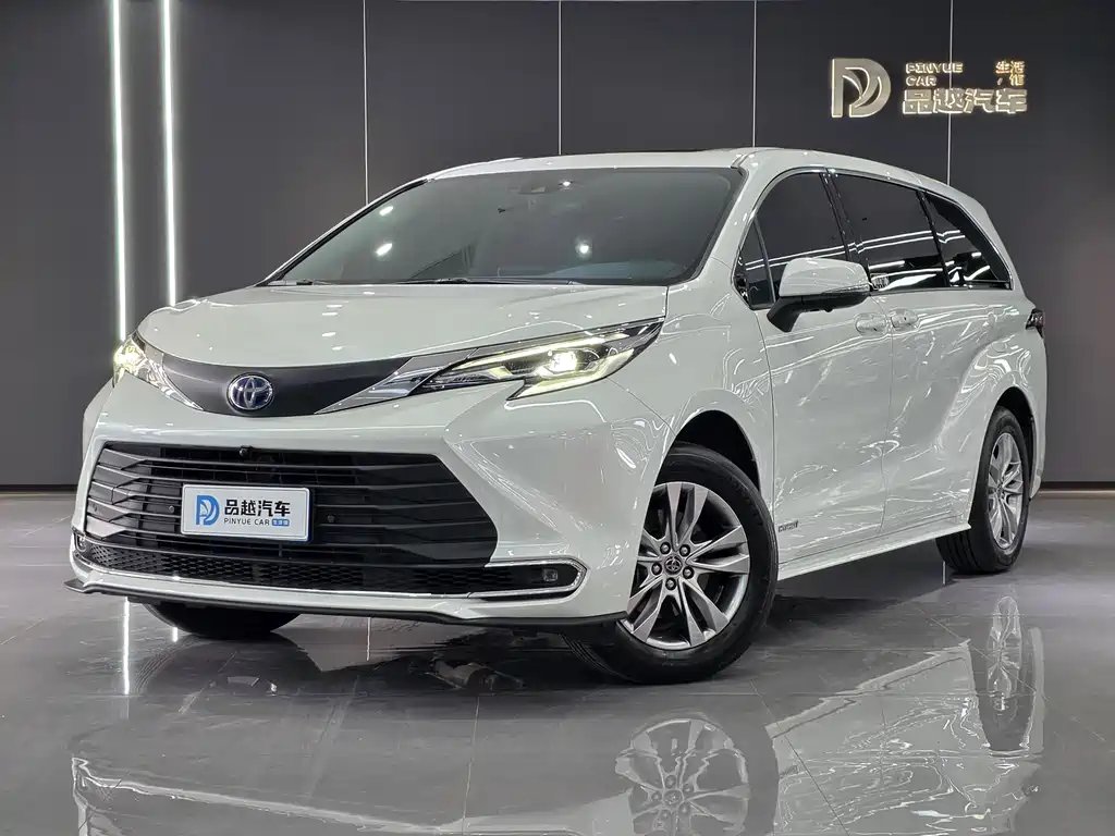 Toyota Sienna 2024