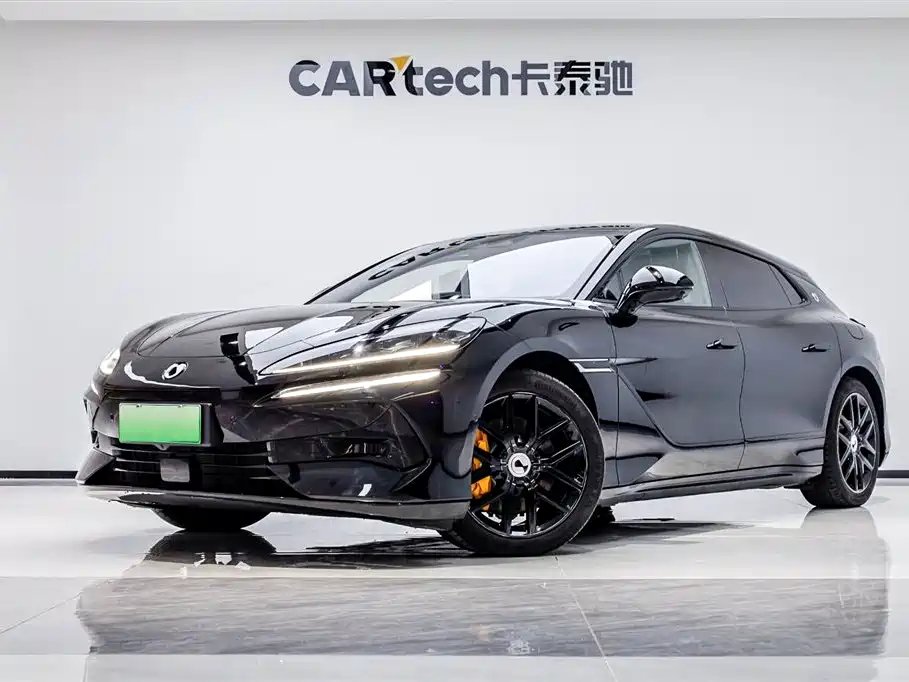 Denza Denza Z9GT 2024