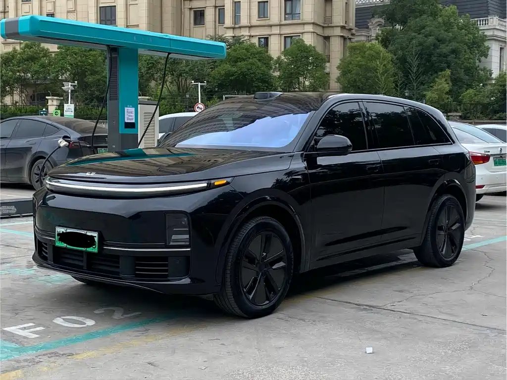 Li Auto Li L7 2024 — фото 1 из 5