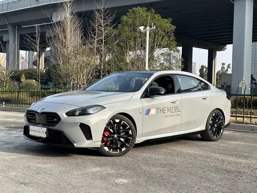 BMW M235L 2025 — фото 1 из 5