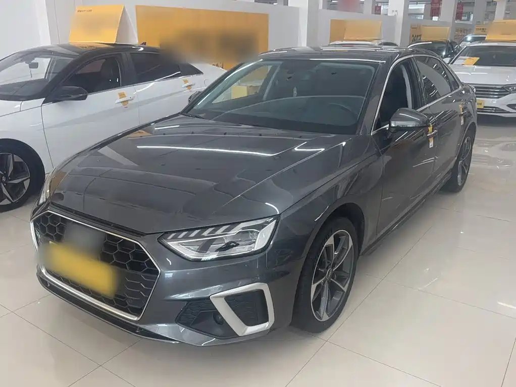 Audi A4L 2022 — фото 1 из 5