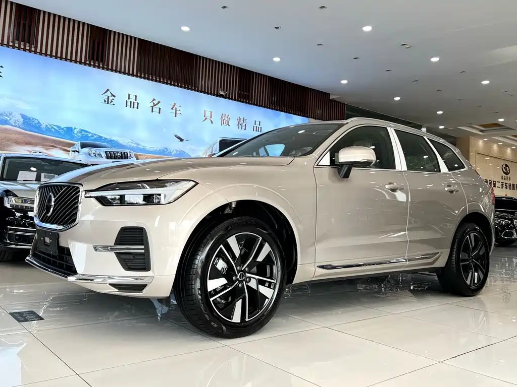 Volvo XC60 2026 — фото 1 из 5