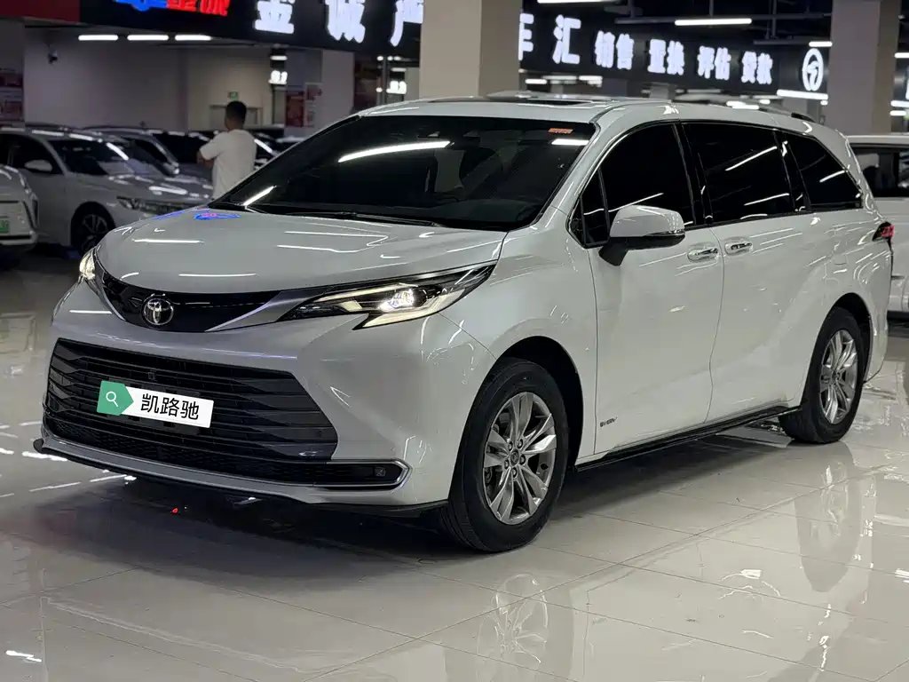 Toyota Sienna 2024