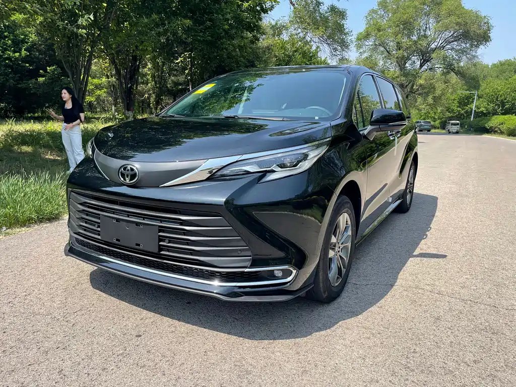 Toyota Sienna 2026
