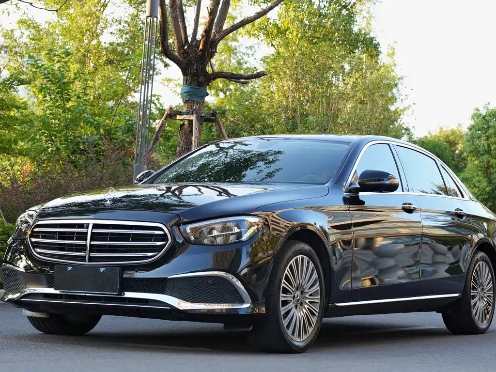 Mercedes-Benz E-Class 2023