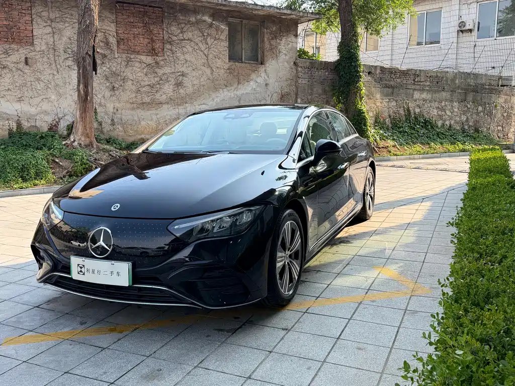 Mercedes-Benz EQE 2025