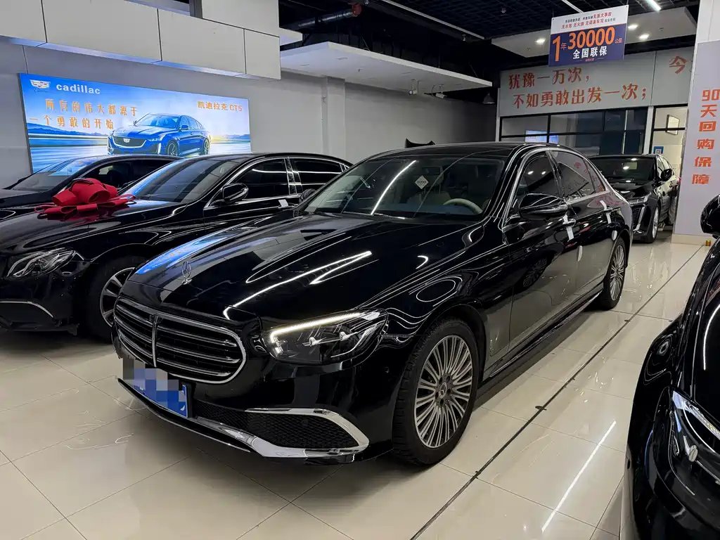 Mercedes-Benz E-Class 2023 — фото 1 из 5