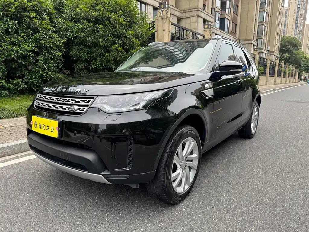 Land Rover Discovery 2021 — фото 1 из 5