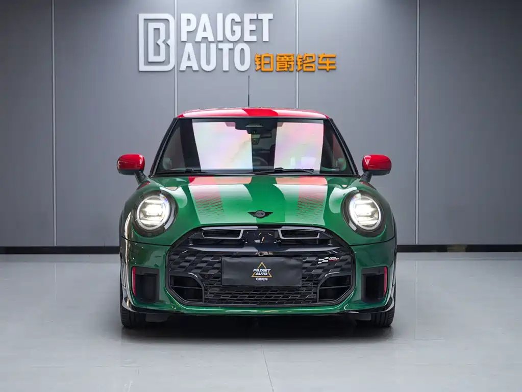 Mini Mini JCW 2025 — фото 1 из 5