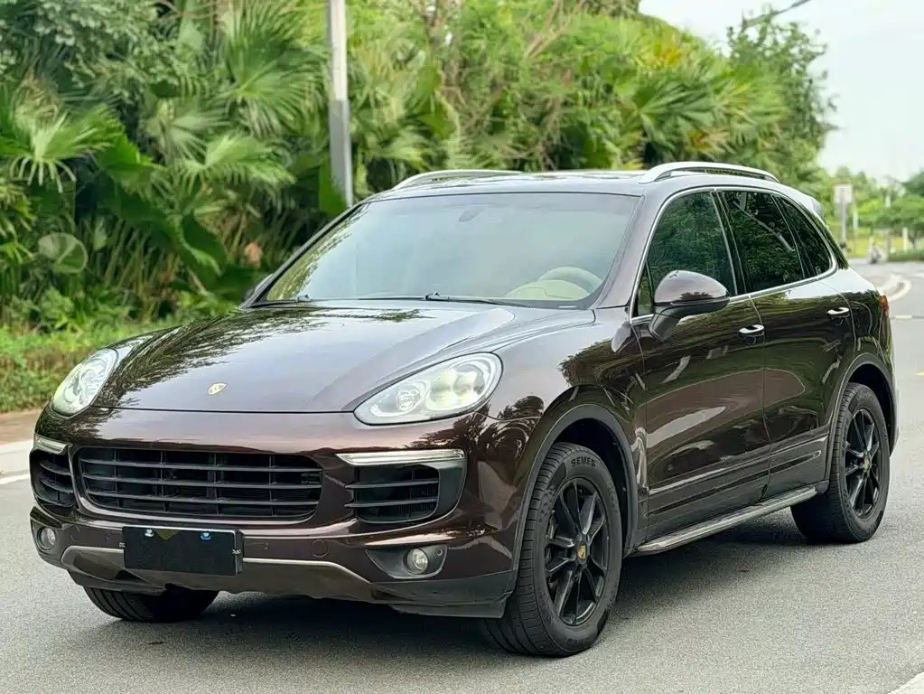 Porsche Cayenne 2017 — фото 1 из 5