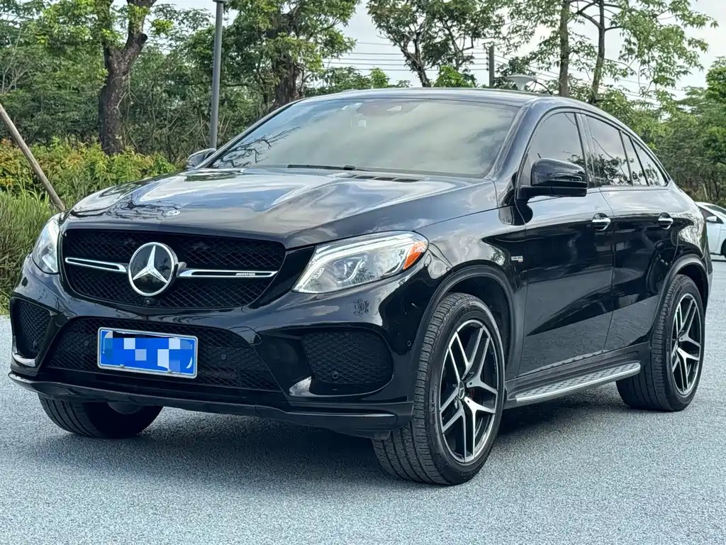 Mercedes-Benz GLE Coupe AMG 2019 — фото 1 из 5