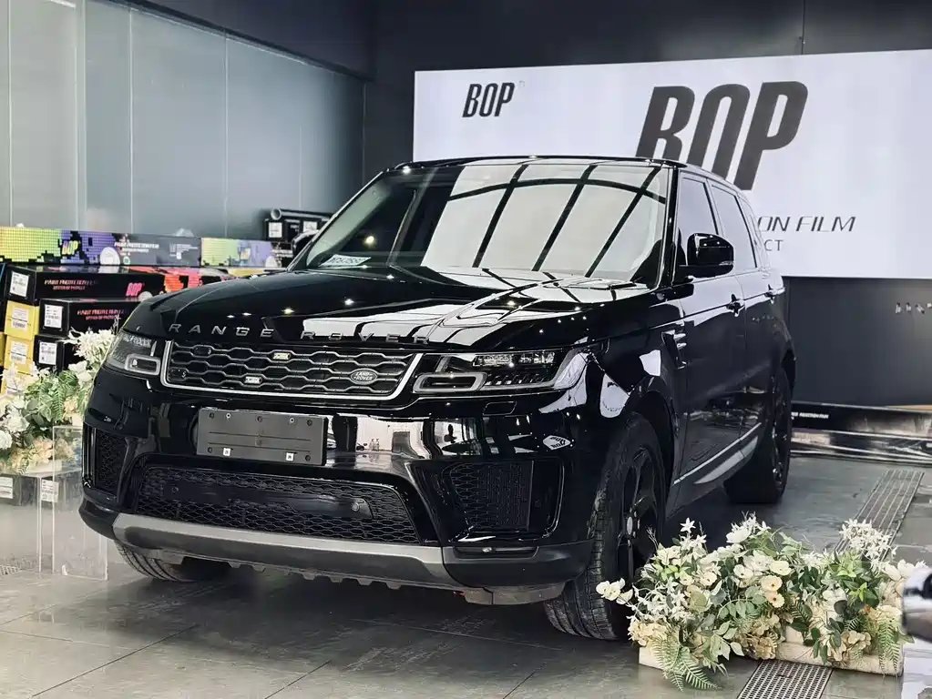 Land Rover Sport PHEV 2021 — фото 1 из 5