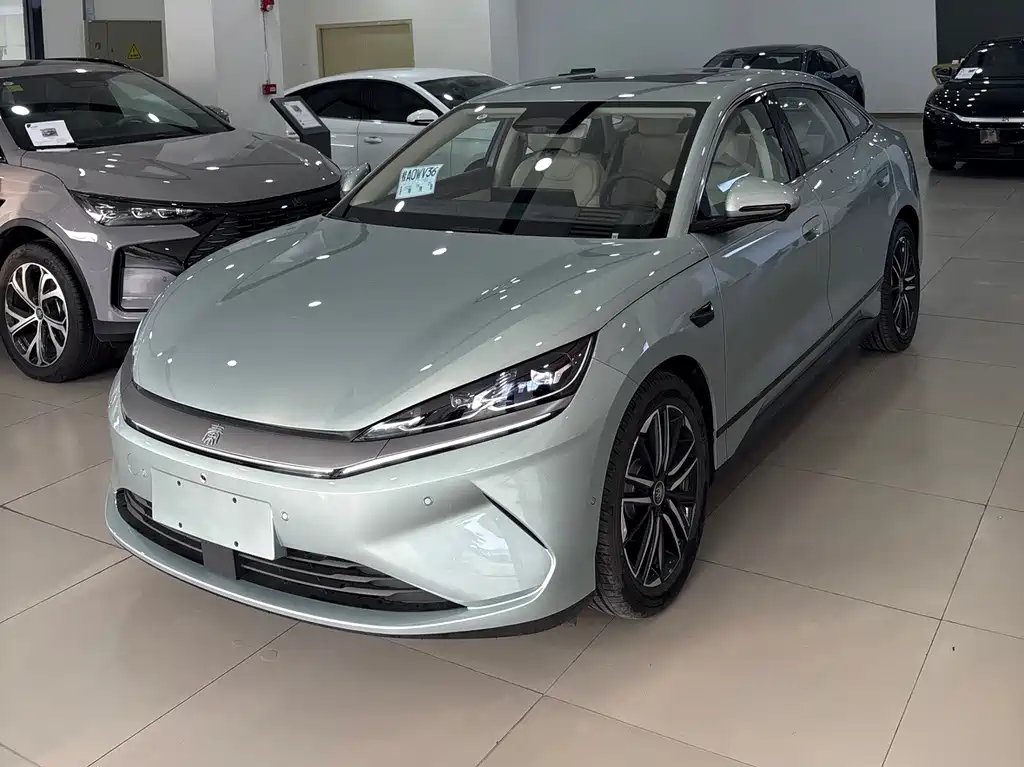 BYD Qin L 2026 — фото 1 из 5