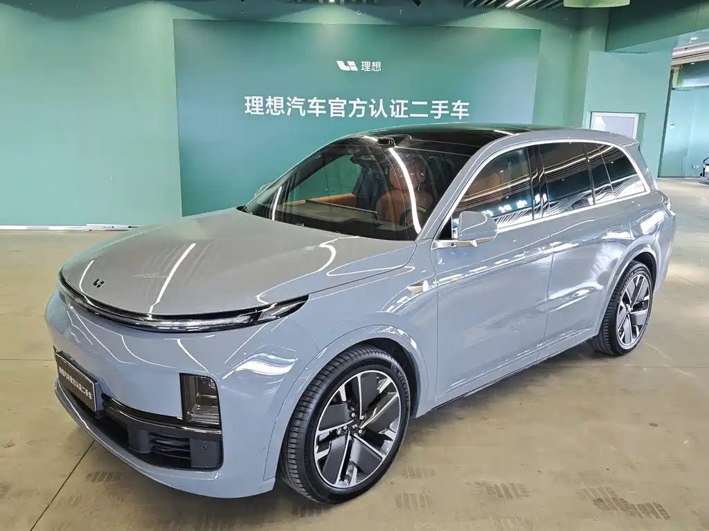 Li Auto Li L8 2025 — фото 1 из 5