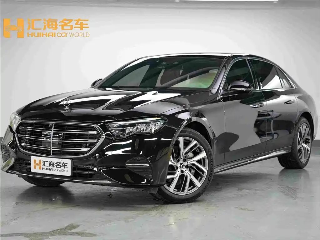 Mercedes-Benz E-Class 2024 — фото 1 из 5