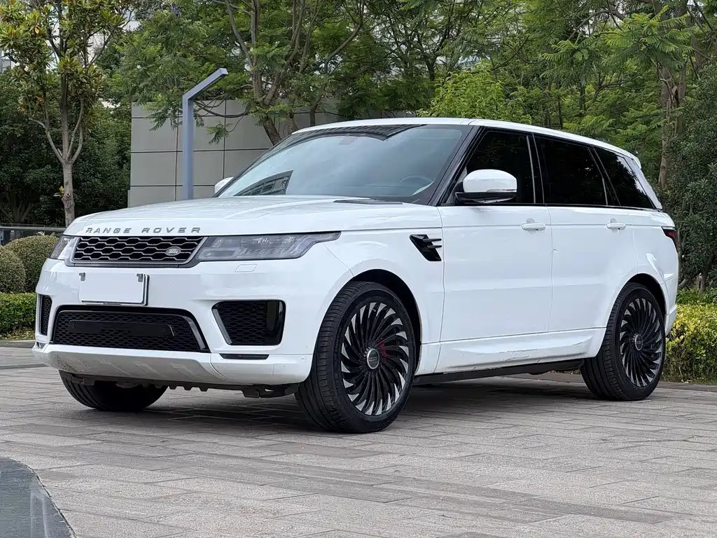 Land Rover Sport 2018 — фото 1 из 5