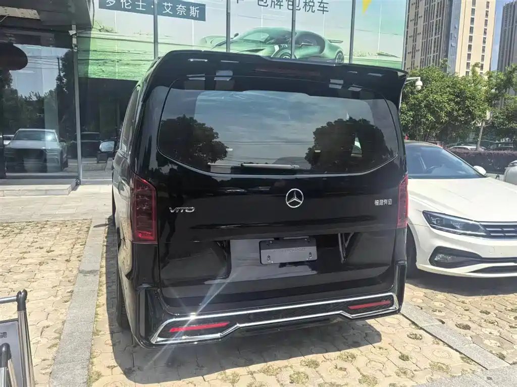 Mercedes-Benz Vito 2026 — фото 1 из 5