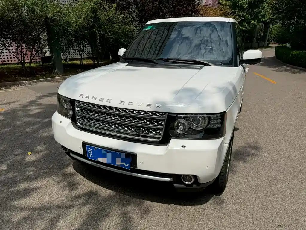 Land Rover Range Rover 2012 — фото 1 из 5