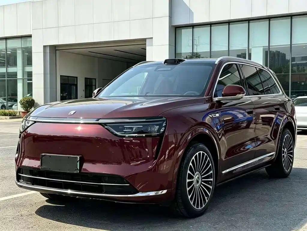 AITO AITO M8 2025 — фото 1 из 5