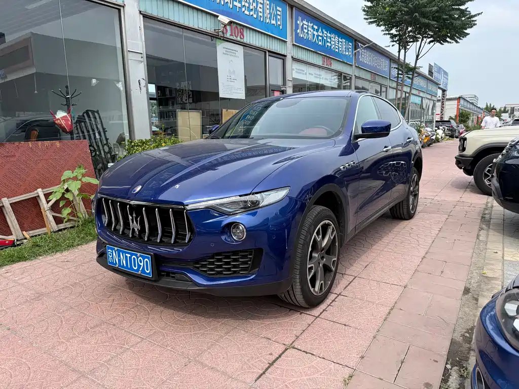 Maserati Levante 2021 — фото 1 из 5