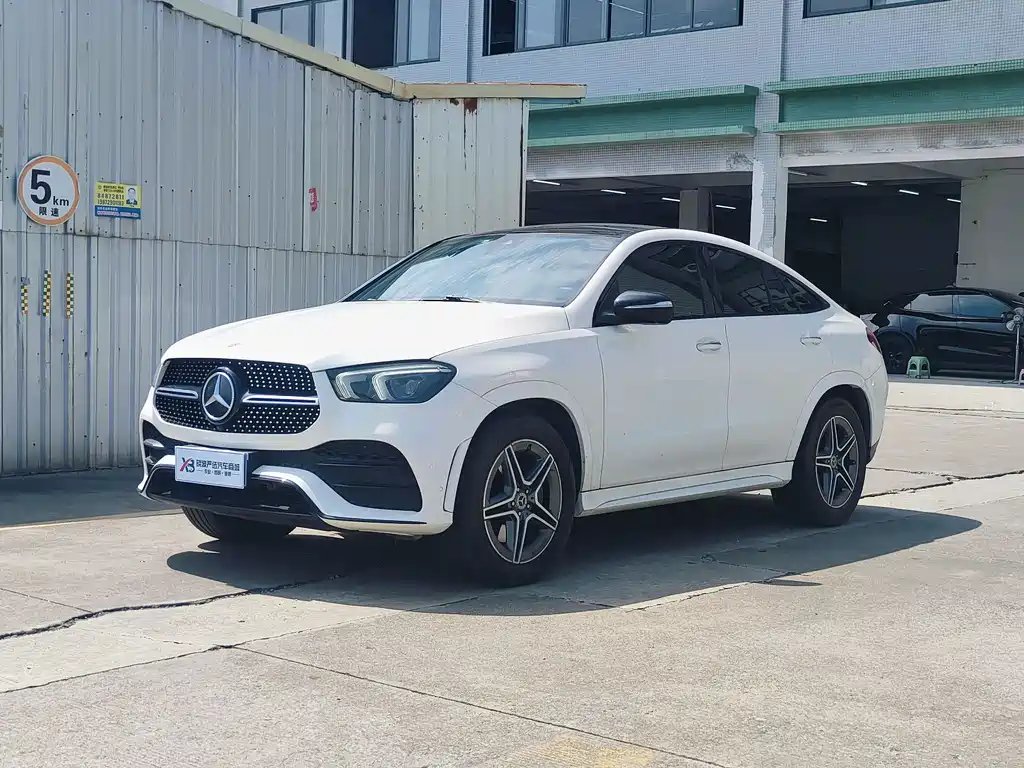 Mercedes-Benz GLE Coupe 2022 — фото 1 из 5