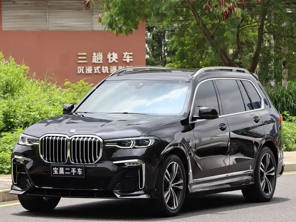 BMW X7 2020 — фото 1 из 5
