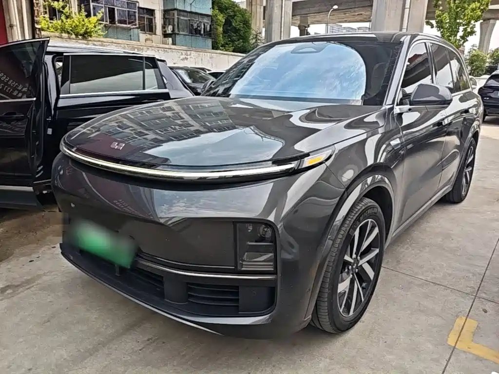 Li Auto Li L8 2023 — фото 1 из 5