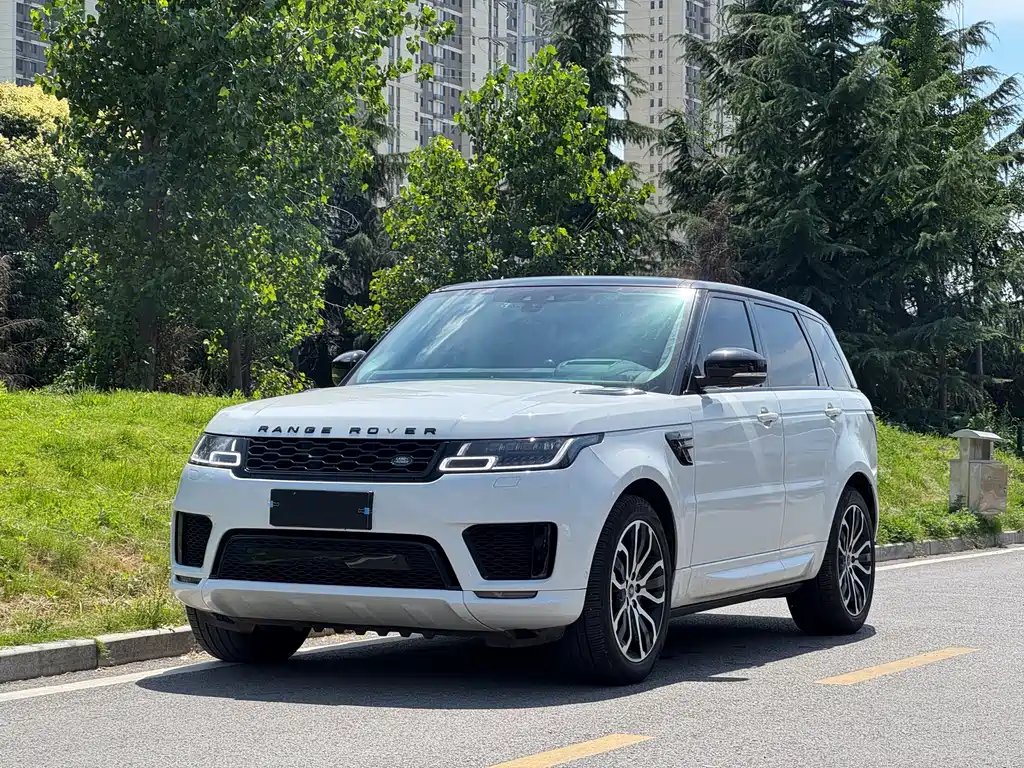 Land Rover Sport 2021 — фото 1 из 5