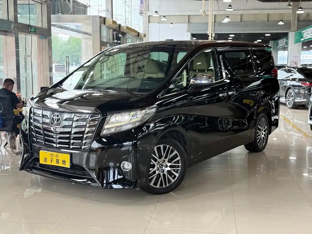 Toyota Alphard 2018 — фото 1 из 5
