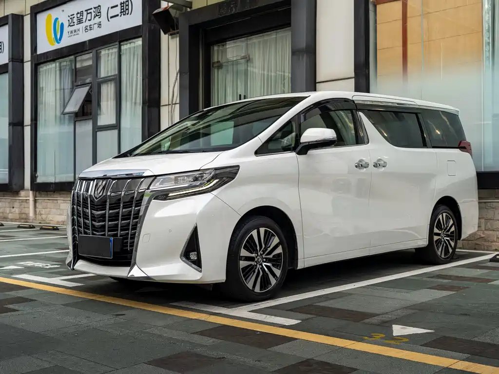 Toyota Alphard 2019 — фото 1 из 5