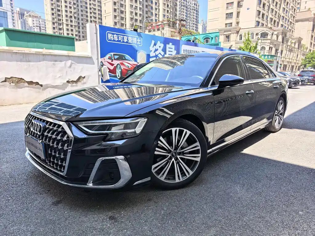 Audi A8 2023 — фото 1 из 5