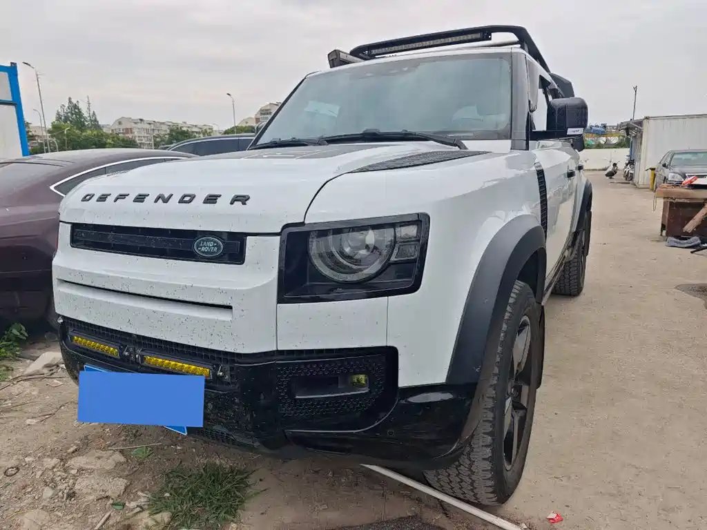 Land Rover Defender 2021 — фото 1 из 5