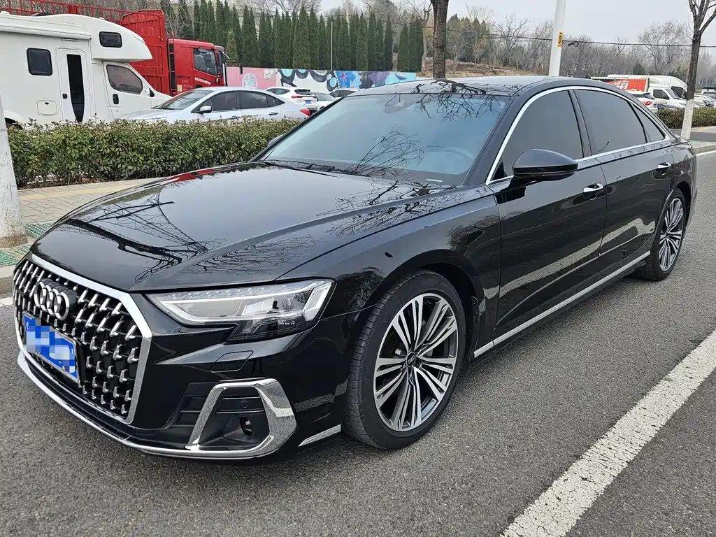 Audi A8 2024 — фото 1 из 5