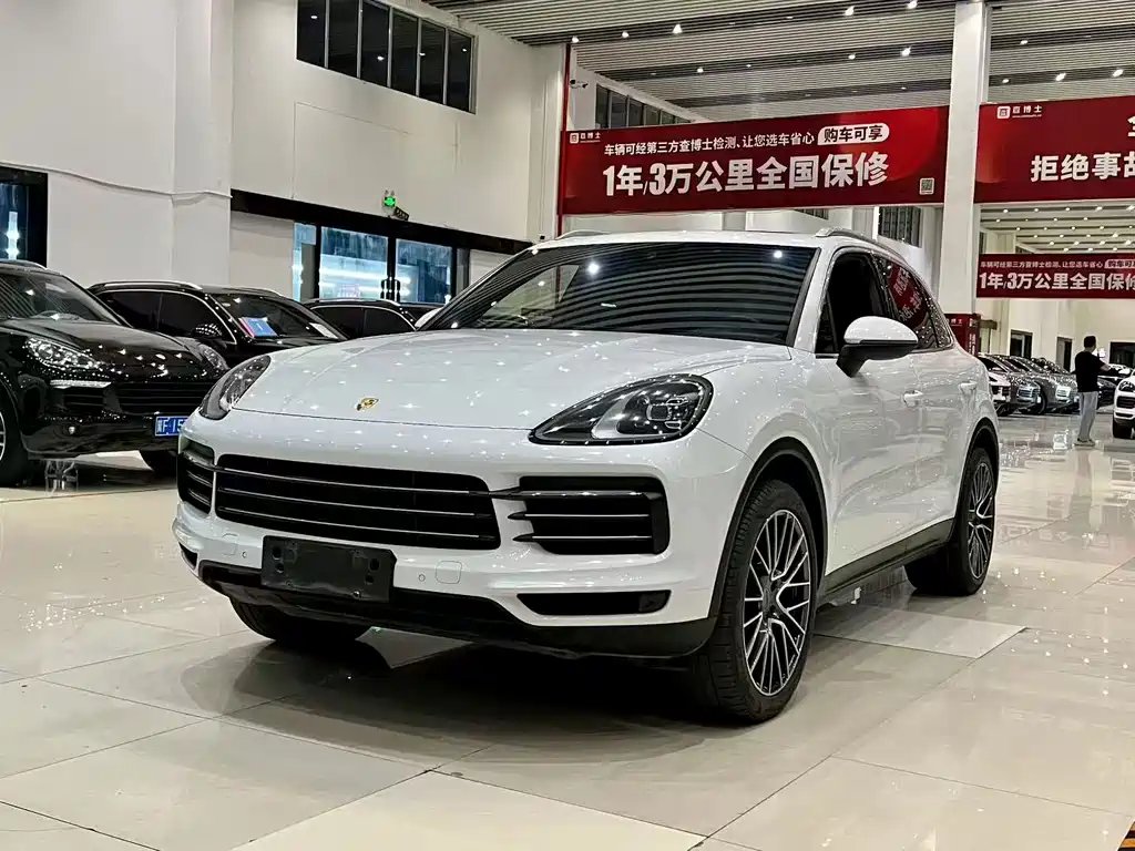 Porsche Cayenne 2021 — фото 1 из 5