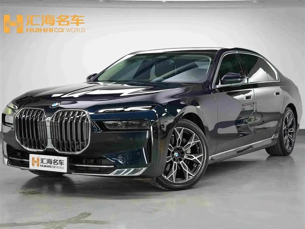 BMW 7 Series 2024 — фото 1 из 5