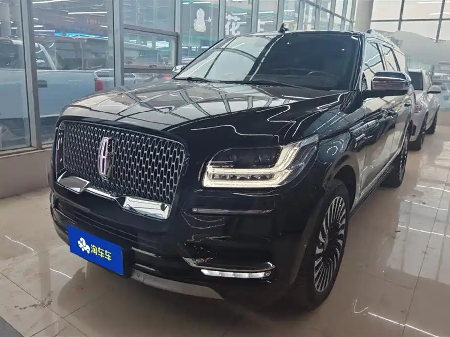 Lincoln Navigator 2021 — фото 1 из 5