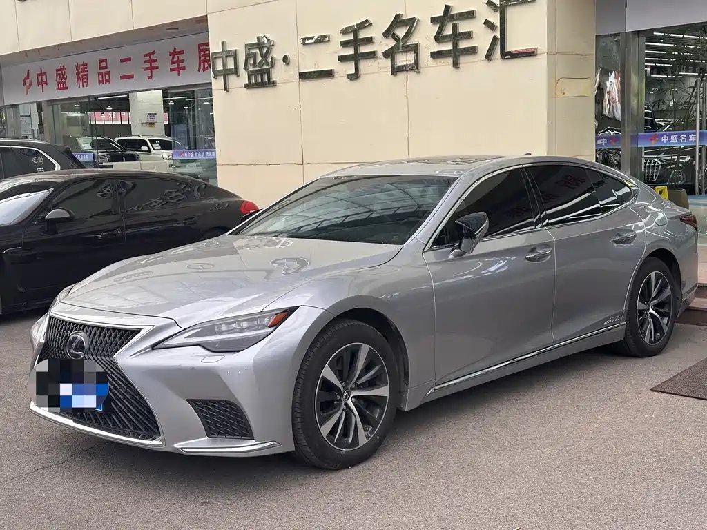 Lexus LS 2023 — фото 1 из 5