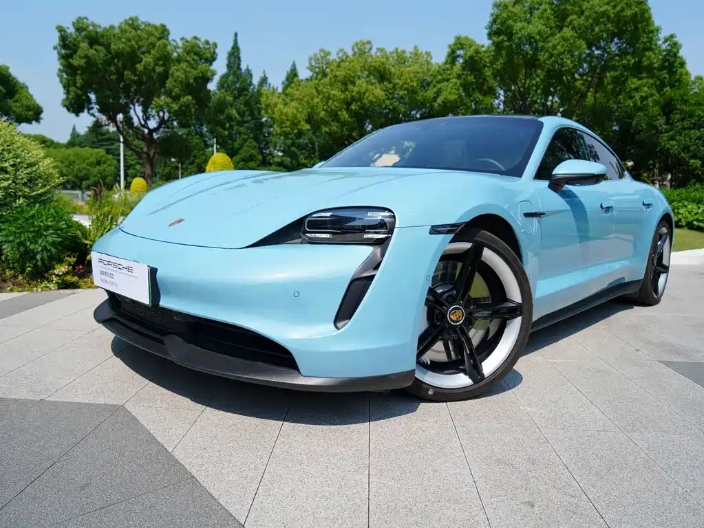 Porsche Taycan 2020 — фото 1 из 5