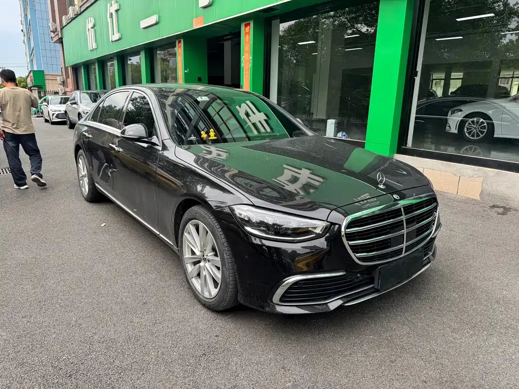 Mercedes-Benz S-Class 2023 — фото 1 из 5