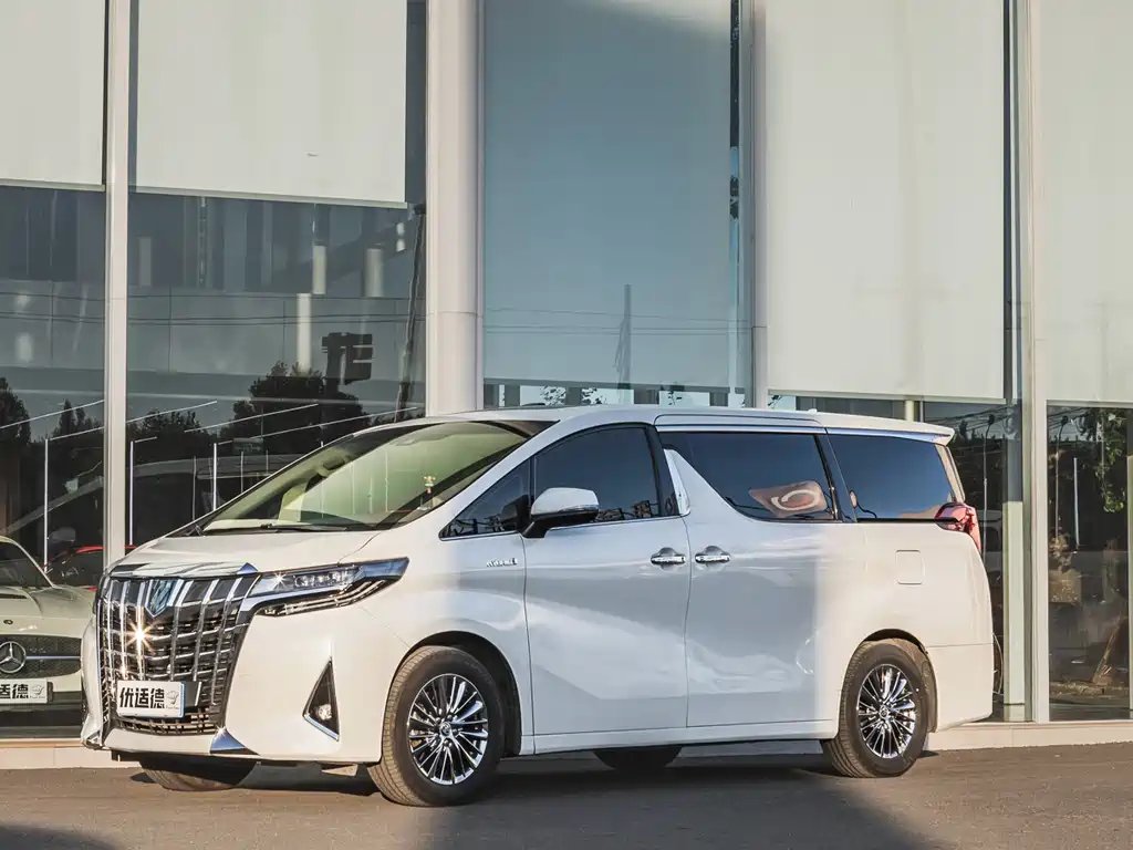 Toyota Alphard 2021 — фото 1 из 5