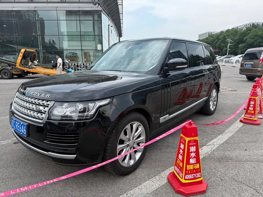 Land Rover Range Rover 2017 — фото 1 из 5