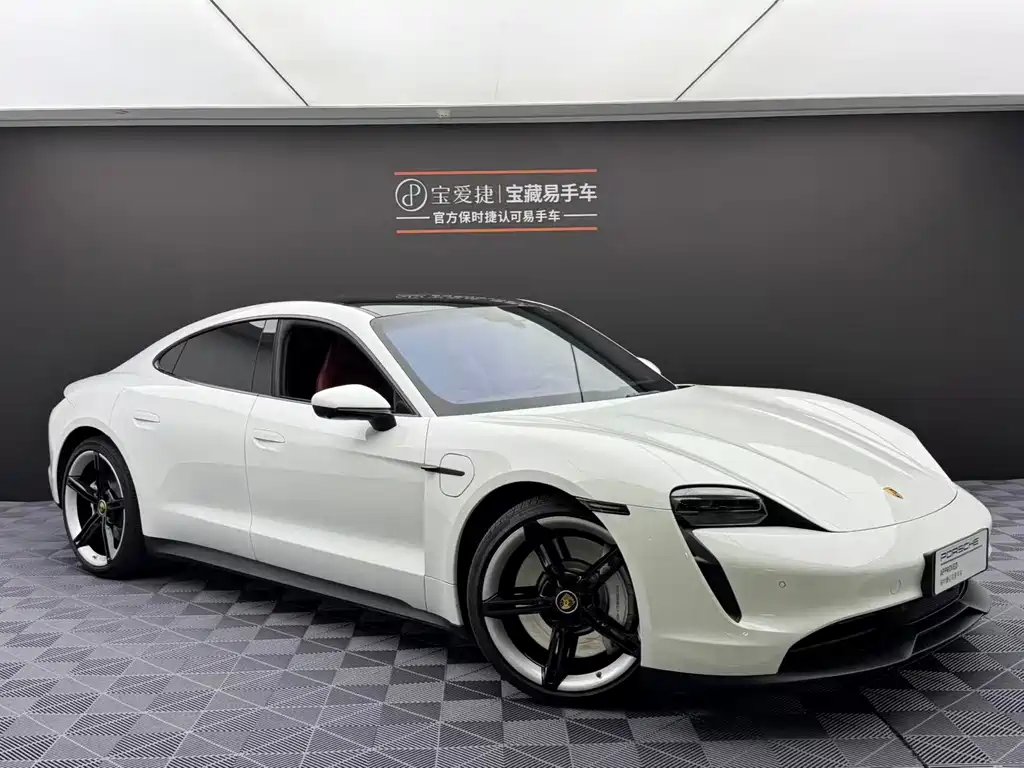 Porsche Taycan 2024 — фото 1 из 5
