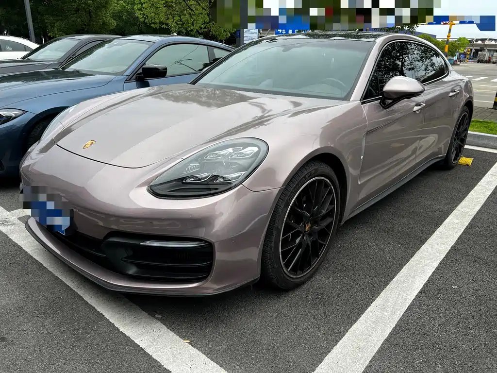 Porsche Panamera 2021 — фото 1 из 5