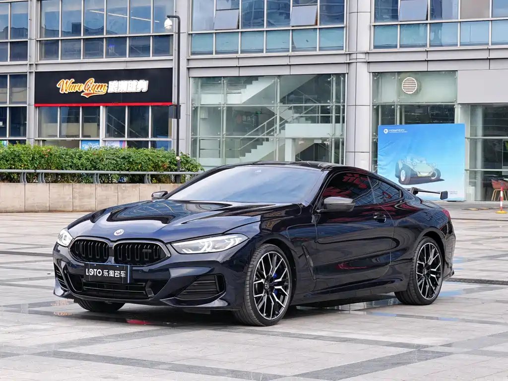 BMW 8 Series 2024 — фото 1 из 5