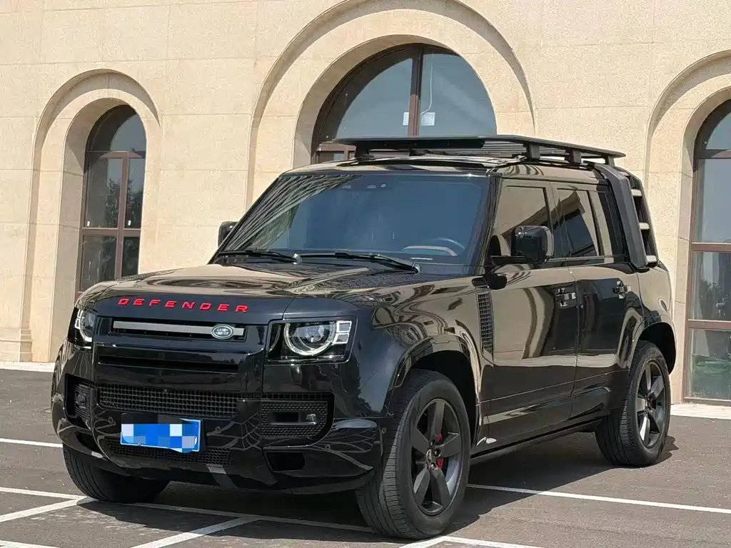 Land Rover Defender 2024 — фото 1 из 5