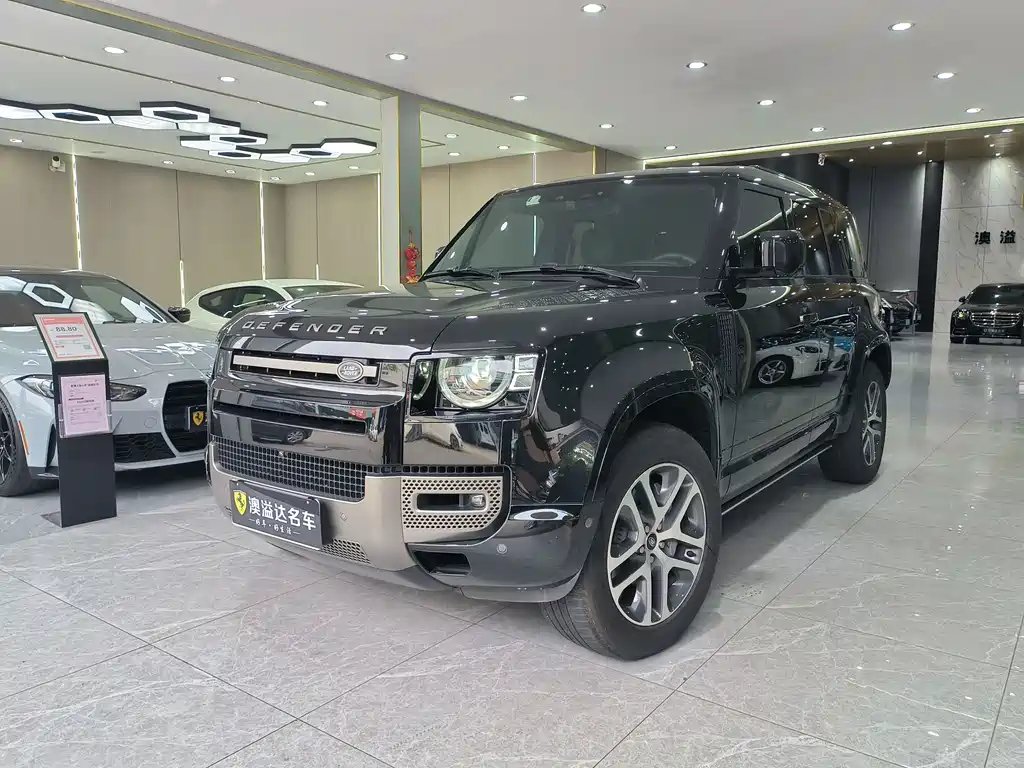 Land Rover Defender 2023 — фото 1 из 5