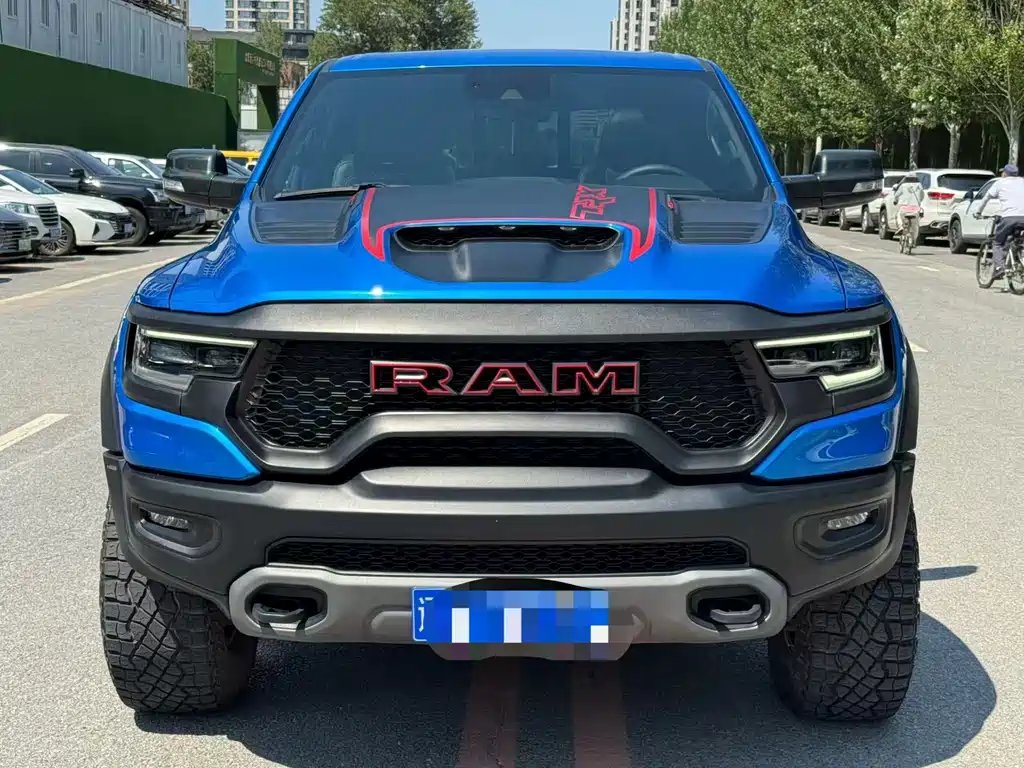 Ram Ram Trucks 2023 — фото 1 из 5