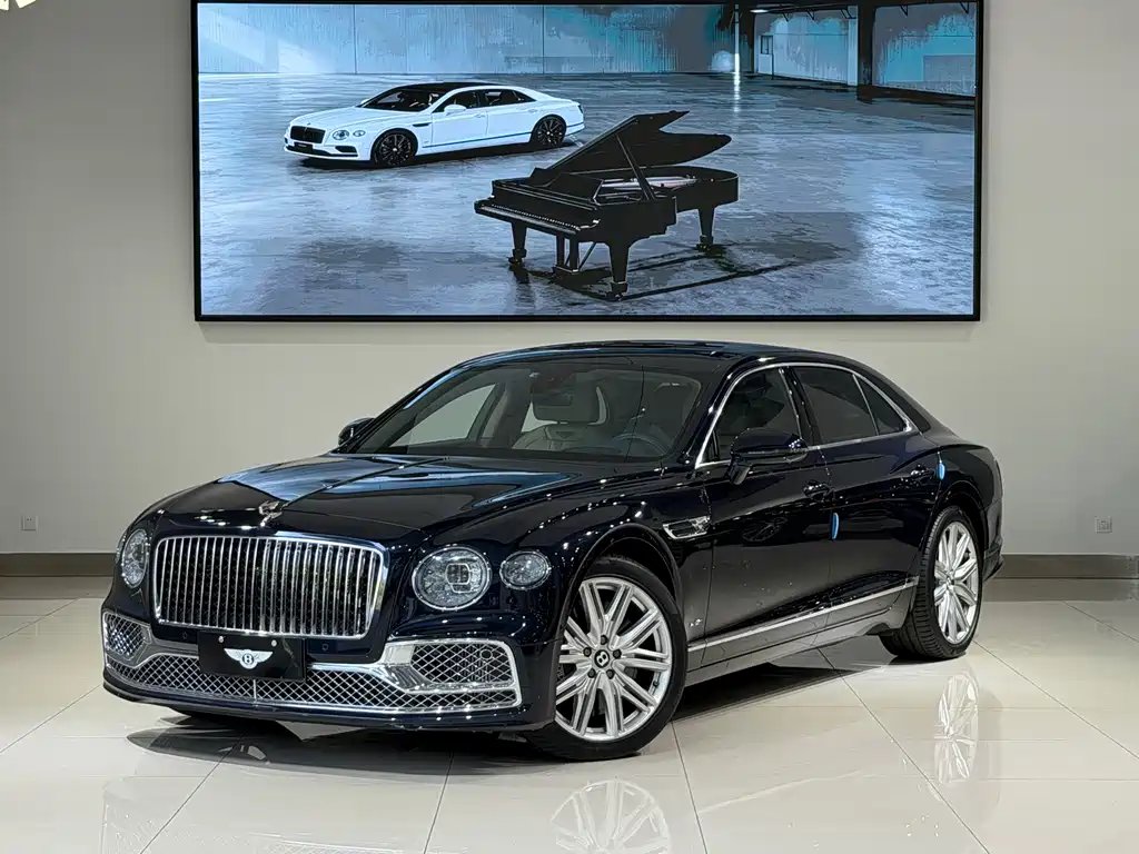 Bentley Flying Spur 2021 — фото 1 из 5