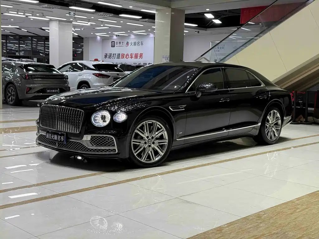 Bentley Flying Spur 2022 — фото 1 из 5