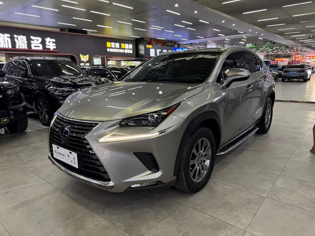 Lexus NX 2021